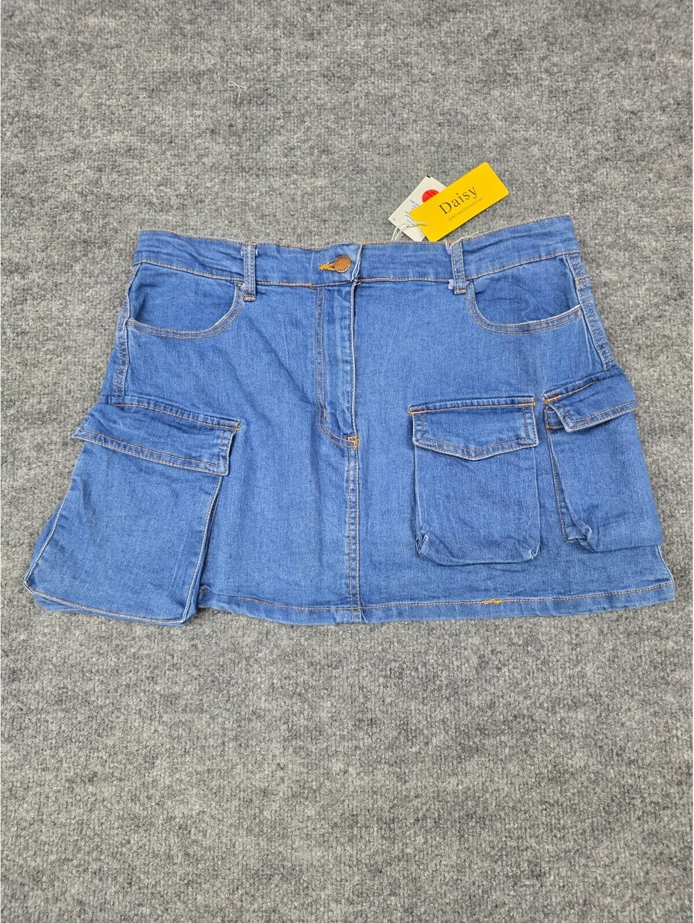 Daisy Women's Denim Skirt Size XL